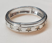 Load image into Gallery viewer, Size 11, Artisan Crafted Sterling Silver &quot;Row of Stars&quot; Ring 6+ gms of .925